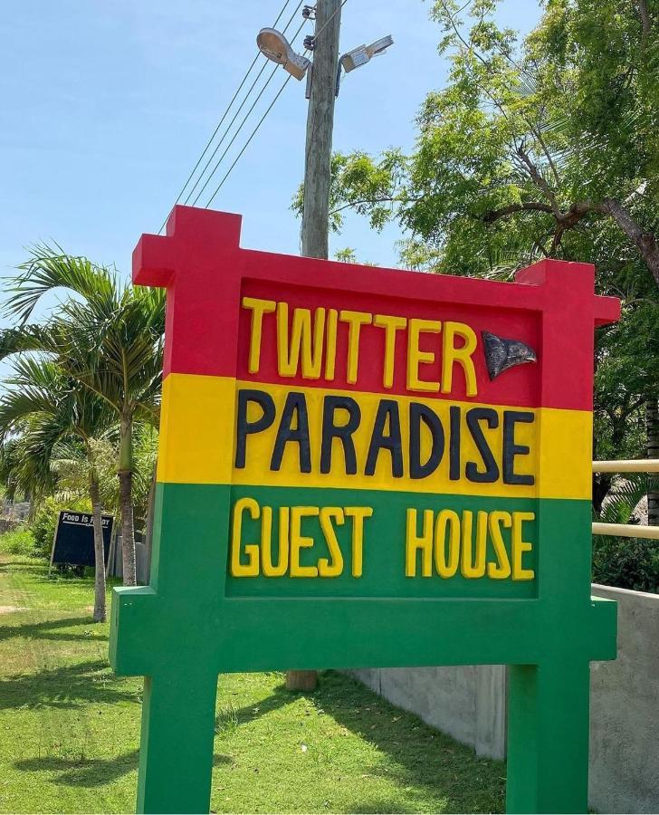 Twitter Paradise Ampeni Ngoại thất bức ảnh