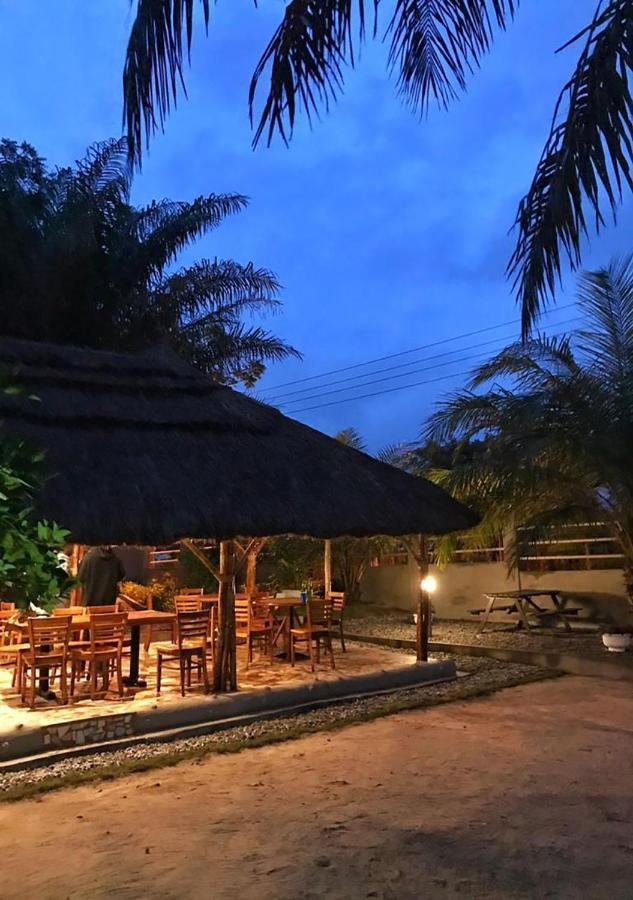 Twitter Paradise Ampeni Ngoại thất bức ảnh
